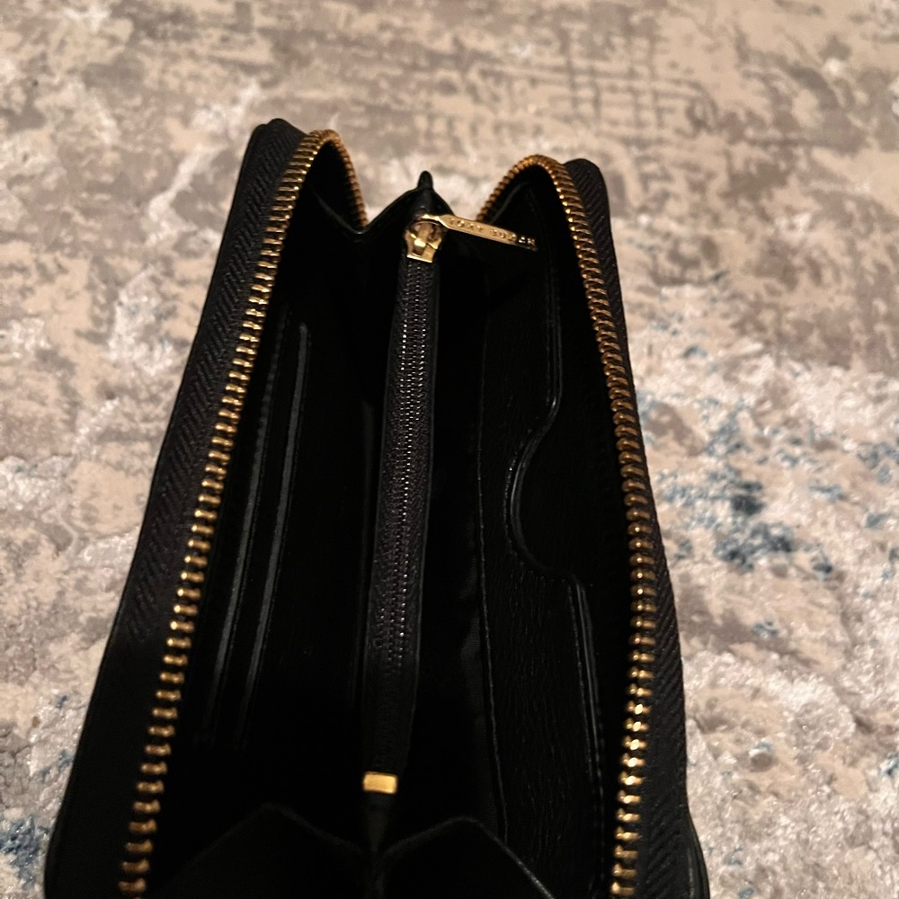 Tory Burch wristlet wallet 🖤
